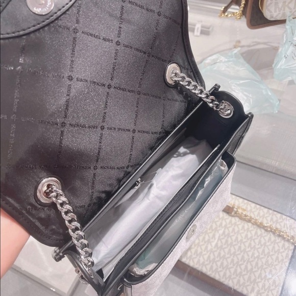 Michael Kors Regina Medium Flap Shoulder Bag - Picture 5 of 6